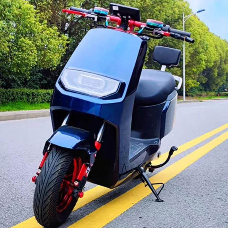 La motocicleta eléctrica de la vespa eléctrica de la motocicleta 3000W Streetbike de la venta caliente parte CKD