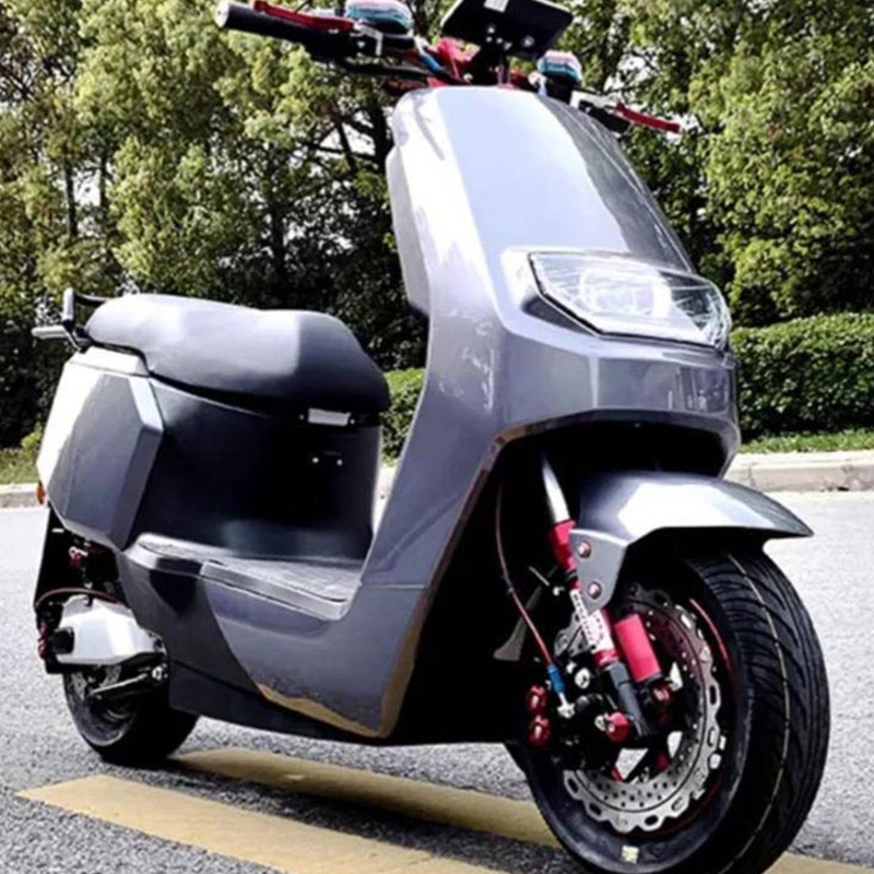 La motocicleta eléctrica de la vespa eléctrica de la motocicleta 3000W Streetbike de la venta caliente parte CKD